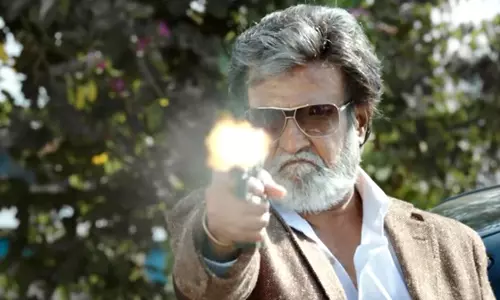 കബാലി ഇന്‍റര്‍നെറ്റില്‍, സെന്‍സര്‍ കോപ്പി ചോര്‍ന്നതായി സംശയം