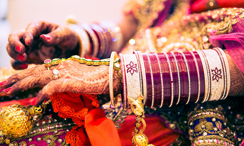 കൂട്ടബലാത്സംഗ ഇരയെ വിവാഹം കഴിച്ചു; പോരാട്ടത്തിന് ശക്തിപകരാന്‍ നിയമപഠനത്തിനും ചേര്‍ത്തു