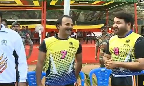 മിന്നും സ്മാഷുകളുമായി മോഹന്‍ലാല്‍