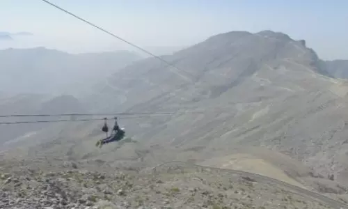 ലോകത്തെ ഏറ്റവും നീളം കൂടിയ സിപ് ലൈൻ എന്ന റെക്കോഡും യുഎഇക്ക് സ്വന്തം