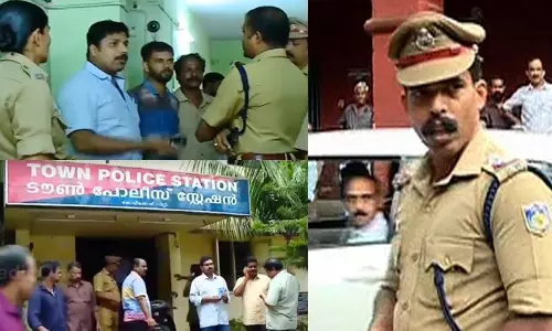 മാധ്യമപ്രവര്ത്തകര്ക്കെതിരായ അതിക്രമം; എസ്ഐ വിമോദ് പൊലീസ് സേനക്ക് കളങ്കമുണ്ടാക്കിയെന്ന് കമ്മീഷണര് മാധ്യമപ്രവര്ത്തകര്ക്കെതിരായ അതിക്രമം; എസ്ഐ വിമോദ് പൊലീസ് സേനക്ക് കളങ്കമുണ്ടാക്കിയെന്ന് കമ്മീഷണര്