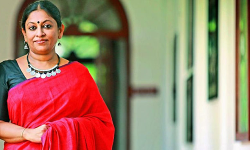 എഡേ മിത്രോം, കുരീപ്പുഴ വിരണ്ടു കാണും പേടിച്ച് നാവ് വരണ്ടു കാണും: ആര്‍എസ്എസിനെ പരിഹസിച്ച് കെ ആര്‍ മീര