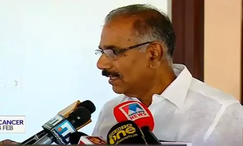 എകെ ശശീന്ദ്രനെതിരെ പരാതി നല്‍കിയ മഹാലക്ഷ്മിയെ ചൊല്ലി എന്‍സിപിയില്‍ തര്‍ക്കം 