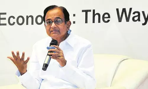 ചിദംബരത്തിന്റെ വീട്ടില് നിന്നും സിബിഐയുടെ രഹസ്യ റിപ്പോര്ട്ട് കണ്ടെത്തി ചിദംബരത്തിന്റെ വീട്ടില് നിന്നും സിബിഐയുടെ രഹസ്യ റിപ്പോര്ട്ട് കണ്ടെത്തി