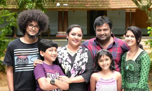 നിഷ സാരംഗ് നീലുവായി ഉപ്പും മുളകിൽ തുടരുമെന്ന് ചാനല്‍