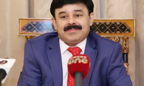 ഡോ.കെ.ടി റബീഉള്ളക്ക് പ്രവാസി മിത്ര പുരസ്കാരം സമ്മാനിച്ചു