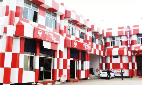 നന്മ സ്റ്റോറുകള്ക്ക് പിന്നാലെ ലാഭകരമല്ലാത്ത ത്രിവേണി സ്റ്റോറുകളും അടച്ചുപൂട്ടും നന്മ സ്റ്റോറുകള്ക്ക് പിന്നാലെ ലാഭകരമല്ലാത്ത ത്രിവേണി സ്റ്റോറുകളും അടച്ചുപൂട്ടും