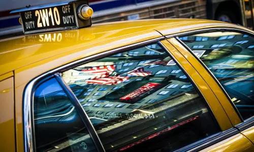 ന്യൂയോര്ക്കില് ടാക്സി ഡ്രൈവര്മാരാകാന് ഇനി ഇംഗ്ലീഷ് സംസാരിക്കേണ്ടതില്ല ന്യൂയോര്ക്കില് ടാക്സി ഡ്രൈവര്മാരാകാന് ഇനി ഇംഗ്ലീഷ് സംസാരിക്കേണ്ടതില്ല