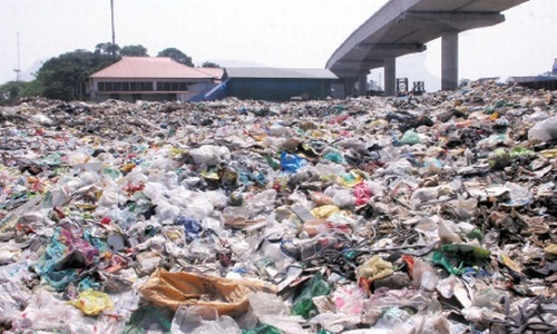 കളമശ്ശേരി നഗരസഭയുടെ ഡംപിങ് യാര്‍ഡിനെതിരെ ആം ആദ്മി പ്രതിഷേധം