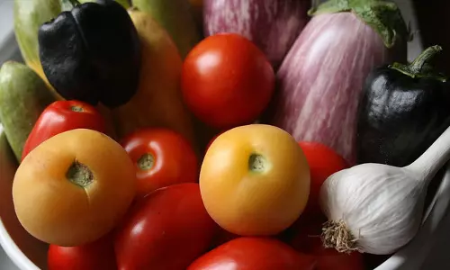 ഓണത്തിന് വിഷപച്ചക്കറി എത്താതിരിക്കാന് അതിര്ത്തി ചെക്പോസ്റ്റുകളില് പരിശോധന ഓണത്തിന് വിഷപച്ചക്കറി എത്താതിരിക്കാന് അതിര്ത്തി ചെക്പോസ്റ്റുകളില് പരിശോധന