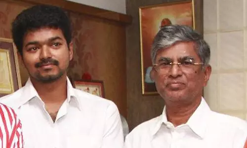 നടന്‍ വിജയ്‍യുടെ പിതാവിന് റിസോര്‍ട്ടില്‍ കാല്‍ വഴുതി വീണ് പരിക്ക്