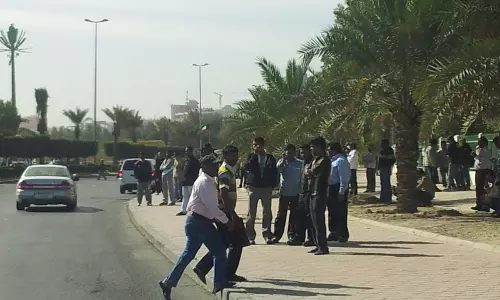 കുവൈത്തിൽ വിദേശി ബാച്ചിലർമാർ താമസിക്കുന്ന പ്രദേശങ്ങളിൽ പരിശോധന ശക്തമാക്കണം കുവൈത്തിൽ വിദേശി ബാച്ചിലർമാർ താമസിക്കുന്ന പ്രദേശങ്ങളിൽ പരിശോധന ശക്തമാക്കണം