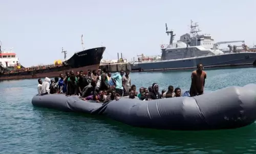 മെഡിറ്ററേനിയന്‍ കടലില്‍ കുടുങ്ങിയ ആയിരത്തോളം അഭയാര്‍ഥികളെ രക്ഷിച്ചു