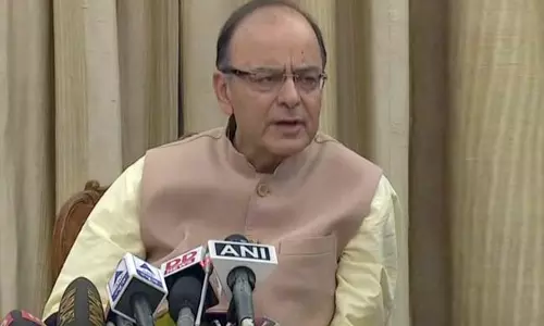 പണിമുടക്കില്‍ നിന്നും വിട്ടുനില്‍ക്കണമെന്ന് കേന്ദ്രം; മാറ്റമില്ലെന്ന് ഇടത് സംഘടനകള്‍