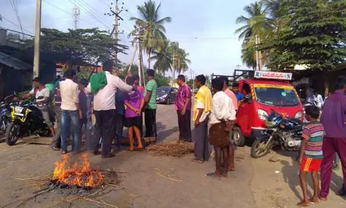 തമിഴ്നാടിന് വെള്ളം വിട്ടുകൊടുക്കണമെന്ന കോടതി വിധിക്കെതിരെ കര്‍ണാടകയില്‍ പ്രതിഷേധം
