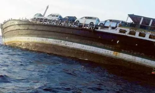 ഒമാന്‍ തീരത്ത് ഇന്ത്യന്‍ ചരക്കുകപ്പല്‍ മുങ്ങി