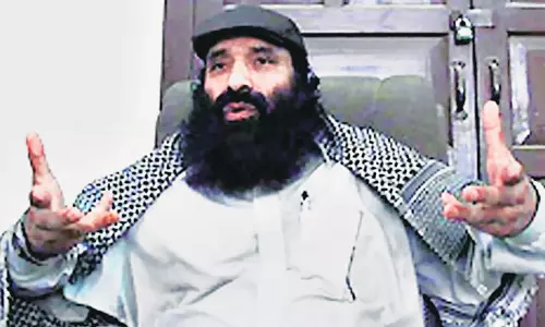 കശ്മീരിനെ സൈന്യത്തിന്റെ ശവപറമ്പാക്കുമെന്ന് പറഞ്ഞ സലാഹുദ്ദീന് ബിജെപിയുടെ മറുപടി കശ്മീരിനെ സൈന്യത്തിന്റെ ശവപറമ്പാക്കുമെന്ന് പറഞ്ഞ സലാഹുദ്ദീന് ബിജെപിയുടെ മറുപടി