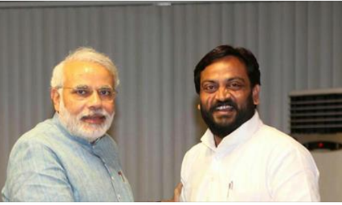 നരേന്ദ്രമോദി ആര്‍മി ബ്രിഗേഡ് സ്ഥാപകന്‍ പെണ്‍വാണിഭക്കേസില്‍ അറസ്റ്റില്‍