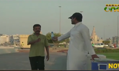 ചൂടിലുരുകുന്ന വഴിയാത്രക്കാര്‍ക്കായി കുപ്പിവെള്ളവുമായി മുഹമ്മദ് ഫിറോസ്