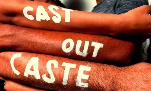 ഗുജറാത്തില് സര്ക്കാര് ഉദ്യോഗസ്ഥരില് ദലിതര്ക്ക് നേരെ കടുത്ത ജാതിവിവേചനം ഗുജറാത്തില് സര്ക്കാര് ഉദ്യോഗസ്ഥരില് ദലിതര്ക്ക് നേരെ കടുത്ത ജാതിവിവേചനം