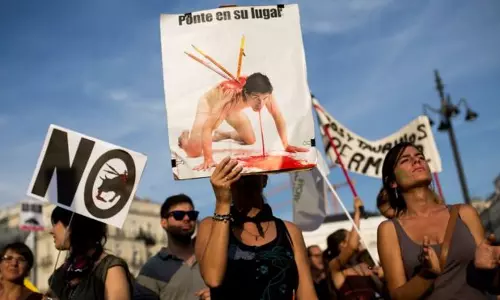 കാളപ്പോര് നിരോധിക്കണം എന്നാവശ്യപ്പെട്ട് സ്പെയിനില്‍ വന്‍ പ്രതിഷേധം