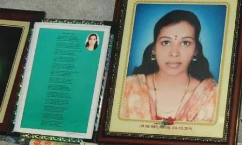 സൌമ്യ വധക്കേസില്‍ സര്‍ക്കാര്‍ പുനപരിശോധന ഹരജി നല്‍കി