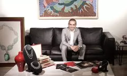 നീരവ് മോദിയുടെ സ്ഥാപനങ്ങളിലും വീടുകളിലും റെയ്ഡ്; 5100 കോടിയുടെ ആഭരണങ്ങള്‍ കണ്ടെടുത്തു