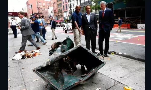 ന്യൂയോര്ക്ക് സ്ഫോടനത്തിന് ഭീകരസംഘടനാബന്ധമുണ്ടെന്ന് ആന്ഡ്യൂ കുമോ ന്യൂയോര്ക്ക് സ്ഫോടനത്തിന് ഭീകരസംഘടനാബന്ധമുണ്ടെന്ന് ആന്ഡ്യൂ കുമോ