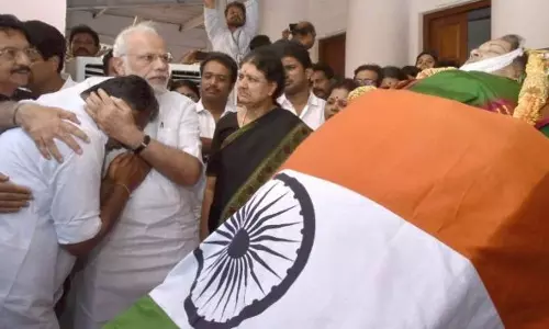 പളനിസാമി വിഭാഗവുമായി ലയിച്ചത് മോദിയുടെ നിര്‍ദേശപ്രകാരമെന്ന് ഒപിഎസ്