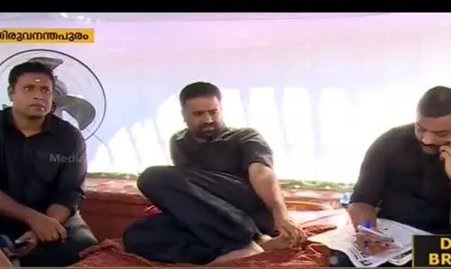 ഷുഹൈബ് വധം: യഥാര്‍ത്ഥ പ്രതികളെ പിടികൂടണമെന്ന് ആവശ്യപ്പെട്ട് യൂത്ത് കോണ്‍ഗ്രസ് സമരം തുടരുന്നു