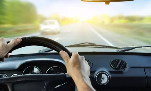 റോഡിലെ വേഗക്കാരായ ഡ്രൈവര്‍മാര്‍ക്ക് കടുത്ത ശിക്ഷ നല്‍കണമെന്ന് സുപ്രിംകോടതി