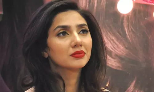 തീവ്രവാദത്തെ അപലപിച്ച് പാക് നടി മഹിറ ഖാന്‍