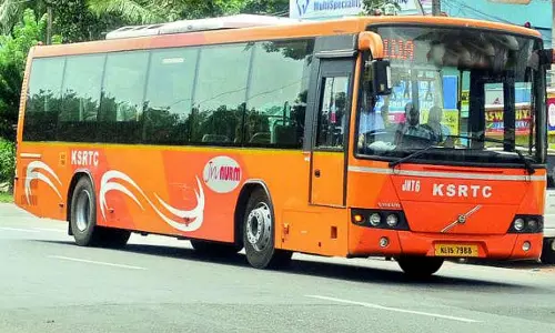 അറ്റകുറ്റപ്പണികള്‍ കൃത്യമായി നടത്താത്തത് ലോ ഫ്ലോര്‍ എസി ബസുകള്‍ക്ക് തിരിച്ചടിയാകുന്നു