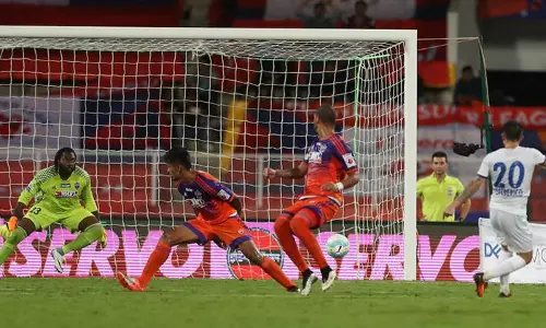 പൂനെക്കെതിരെ മുംബൈ എഫ് സിക്ക് ജയം