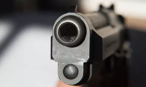 അവധി നല്കിയില്ല; ആര്പിഎഫ് കോണ്സ്റ്റബിള് മേലുദ്യോഗസ്ഥനെ വെടിവെച്ച് കൊന്നു അവധി നല്കിയില്ല; ആര്പിഎഫ് കോണ്സ്റ്റബിള് മേലുദ്യോഗസ്ഥനെ വെടിവെച്ച് കൊന്നു