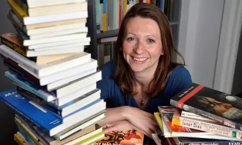 ഒരു വര്‍ഷം കൊണ്ട് ലോകത്തെ എല്ലാ രാജ്യങ്ങളിലെയും പുസ്തകം വായിച്ച എഴുത്തുകാരി‌