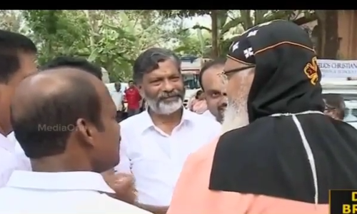 ചെങ്ങന്നൂരില്‍ പിന്തുണ തേടി യുഡിഎഫ് സ്ഥാനാര്‍ത്ഥി ഓര്‍ത്തഡോക്സ് സഭാ ആസ്ഥാനത്ത്