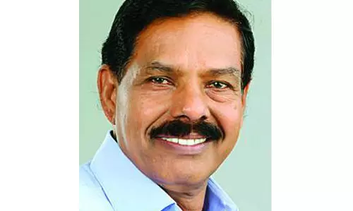 കക്ഷിരാഷ്ട്രീയ ഭേദമെന്യേ ജനങ്ങളുടെ ആദരവ് നേടിയ വ്യക്തിത്വം കക്ഷിരാഷ്ട്രീയ ഭേദമെന്യേ ജനങ്ങളുടെ ആദരവ് നേടിയ വ്യക്തിത്വം