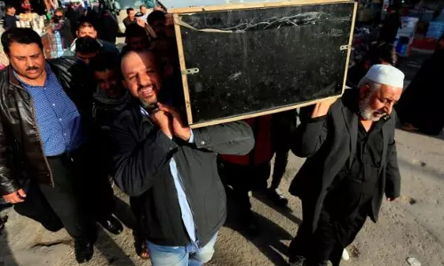 ബാഗ്ദാദിലുണ്ടായ ഇരട്ട ബോംബ് സ്ഫോടനത്തില്‍ 38ലേറെ പേര്‍ കൊല്ലപ്പെട്ടു