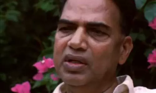 എകെജി സ്മാരകത്തിന് 10 കോടി