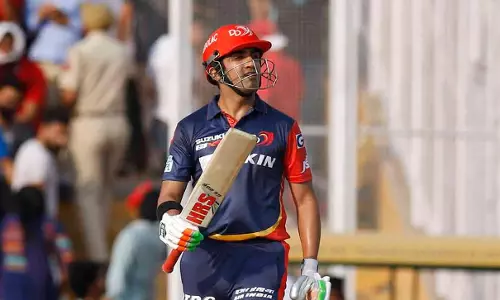 പ്രകടനത്തില്‍ നിരാശ, ക്യാപ്റ്റന്‍ സ്ഥാനം ഗംഭീര്‍ രാജിവെച്ചു