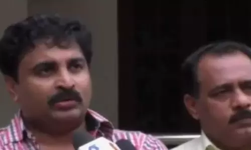 തെരഞ്ഞെടുപ്പ് തിയ്യതി പ്രഖ്യാപിച്ചില്ല; ചെങ്ങന്നൂരിലെ പ്രവാസികള് മടങ്ങുന്നു തെരഞ്ഞെടുപ്പ് തിയ്യതി പ്രഖ്യാപിച്ചില്ല; ചെങ്ങന്നൂരിലെ പ്രവാസികള് മടങ്ങുന്നു