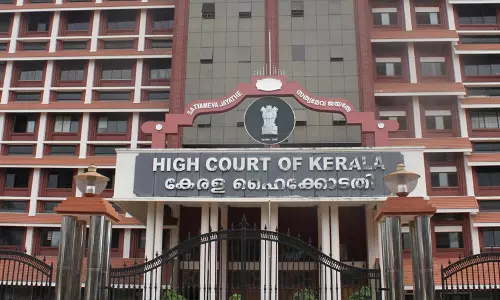 ഹൈക്കോടതിയില്‍ വീണ്ടും മാധ്യമപ്രവര്‍ത്തകരെ തടഞ്ഞു