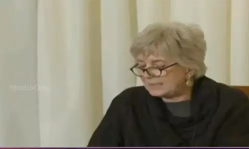 എലേന ഫെരാന്റേ ആരുടെ തൂലികാ നാമമാണെന്ന് കണ്ടെത്തി