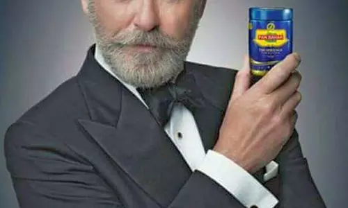 പാന്‍ മസാലയുടെ മോഡലായി ജയിംസ് ബോണ്ട്; പരിഹാസവുമായി സോഷ്യല്‍ മീഡിയ