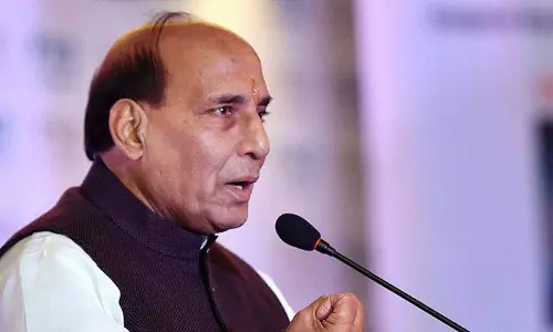 പാക് കലാകാരന്മാര്ക്ക് വിസ നിഷേധിച്ചിട്ടില്ല, തിരിച്ചയച്ചിട്ടുമില്ല: കേന്ദ്രം പാക് കലാകാരന്മാര്ക്ക് വിസ നിഷേധിച്ചിട്ടില്ല, തിരിച്ചയച്ചിട്ടുമില്ല: കേന്ദ്രം