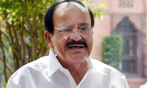 നിയമ കമ്മീഷന് ചോദ്യാവലിയെ ഏക സിവില് കോഡുമായി കൂട്ടിക്കുഴക്കരുതെന്ന് വെങ്കയ്യ നായിഡു നിയമ കമ്മീഷന് ചോദ്യാവലിയെ ഏക സിവില് കോഡുമായി കൂട്ടിക്കുഴക്കരുതെന്ന് വെങ്കയ്യ നായിഡു