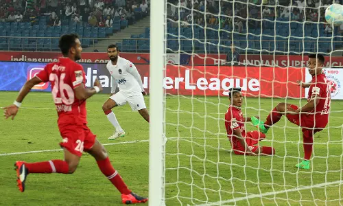 നോര്‍ത്ത് ഈസ്റ്റ് യുണൈറ്റഡിനെ സമനിലയില്‍ കുരുക്കി ഡല്‍ഹി