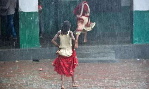 എറണാകുളം ജില്ലയിലെ എല്ലാ സ്‌കൂളുകള്‍ക്കും വെള്ളിയാഴ്ച അവധി