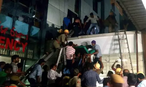 ഭുവനേശ്വറിലെ ആശുപത്രിയില്‍ വന്‍ അഗ്നിബാധ; 22 മരണം